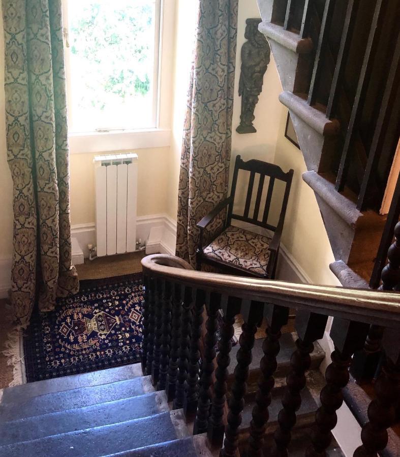 Lauras Townhouse Apartments Dressmakers Salon บาธ ภายนอก รูปภาพ